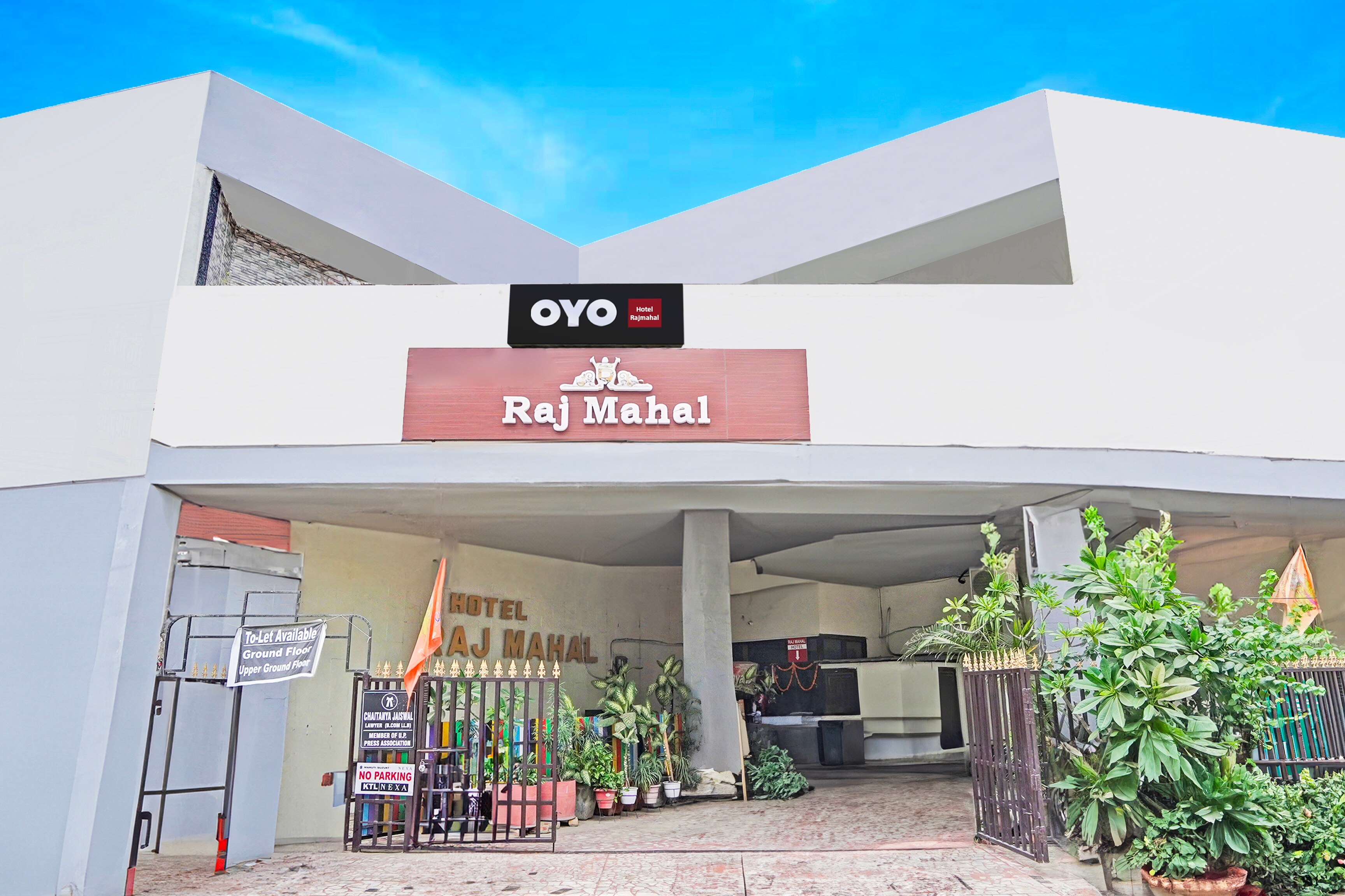 Hotel O Raj Mahal — Kanpur
