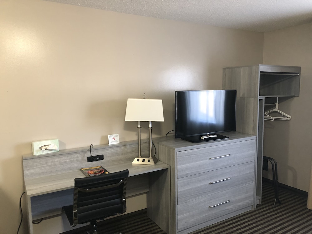 DuPont Suites - photo 8