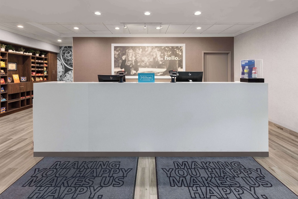 Hampton Inn & Suites Saginaw - photo 7