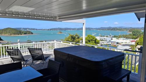Bonnie view spa pool and sauna in Paihia, New Zealand