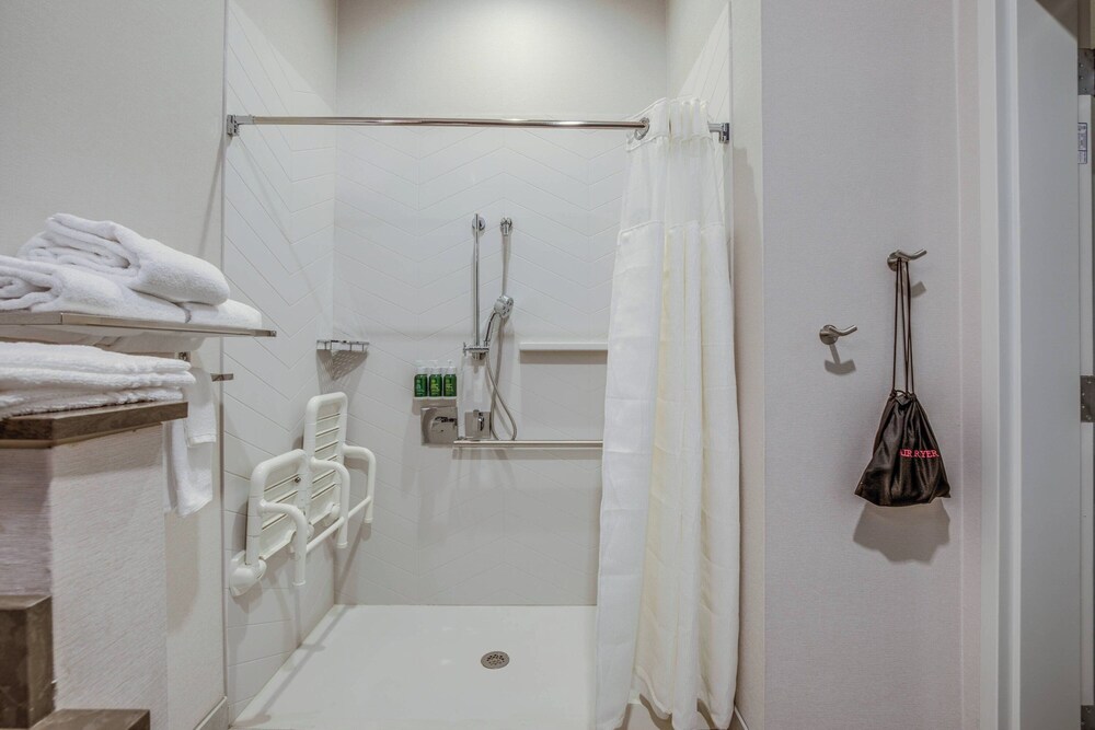 Fairfield Inn & Suites by Marriott Whitewater - photo 17