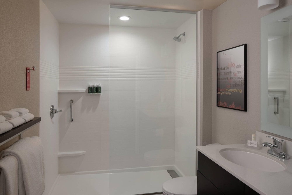 TownePlace Suites by Marriott Clarksville - photo 19