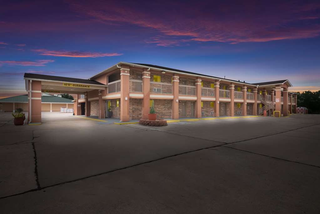 SureStay Hotel by Best Western Rockdale - photo 29