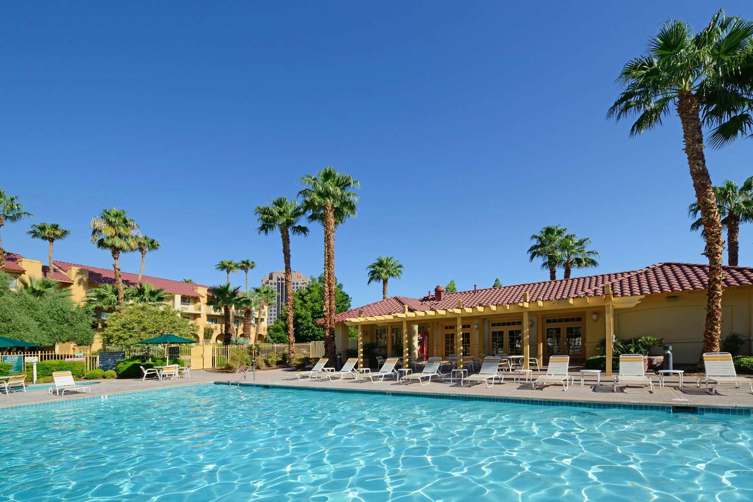 La Quinta Inn and Suites by Wyndham Las Vegas Airport N Conv. - photo 6