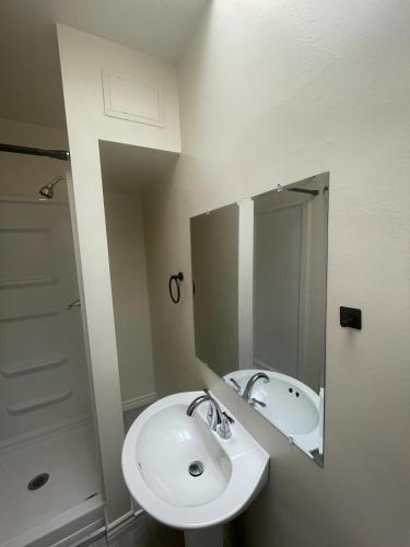 Hollywood Highland Hotel And Hostel - photo 16