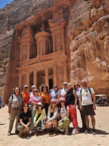 Tourist guide — Al Jafr — photo 2
