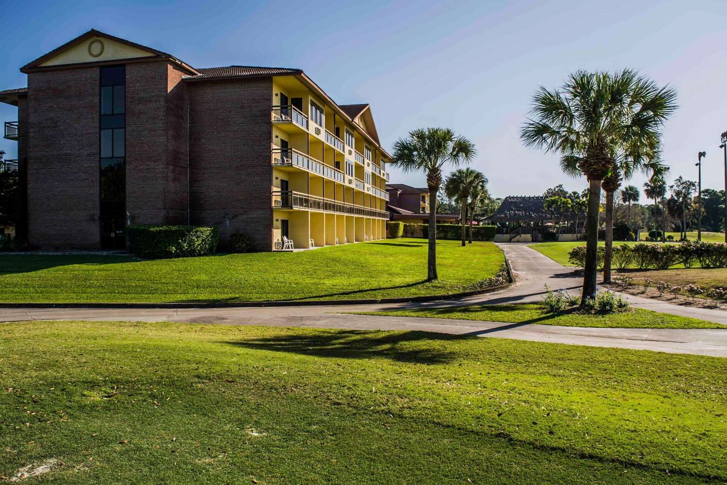 Quality Inn and Suites Golf Resort - photo 15