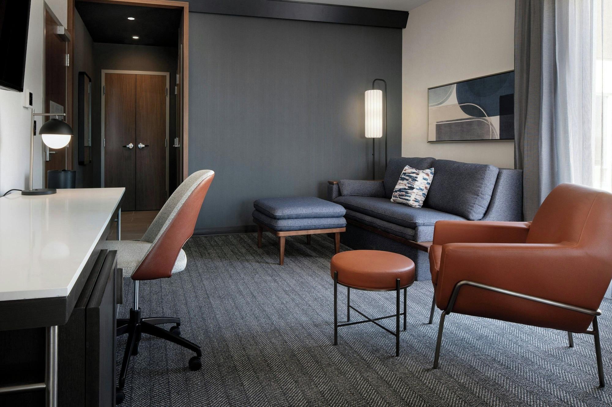 Courtyard by Marriott Fresno Clovis - photo 9