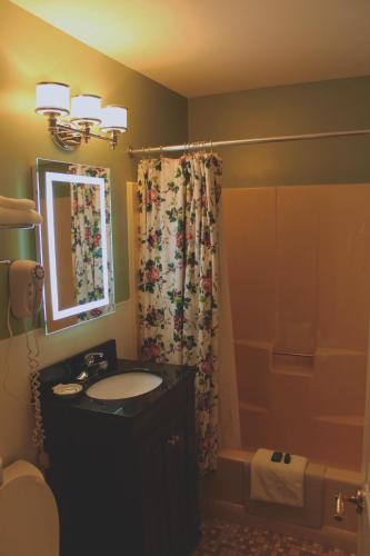 Plaza Motor Motel - photo 7
