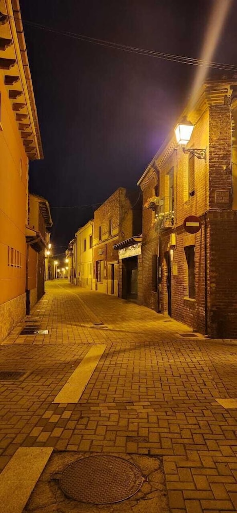 Albergue La Pinguina — Mansilla De Las Mulas