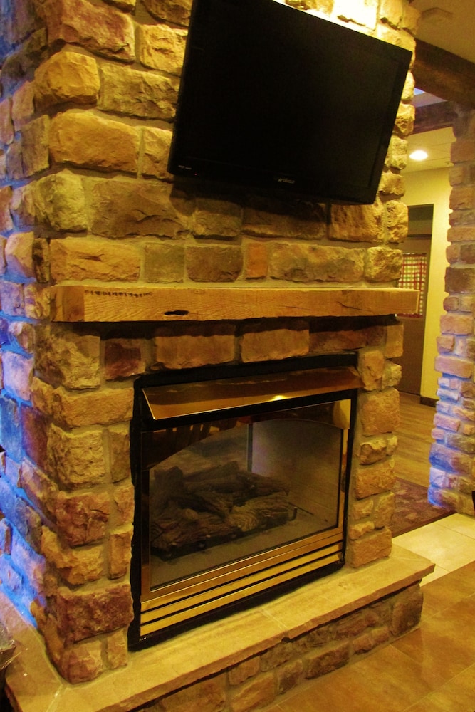 Crystal Springs Inn and Suites - photo 21