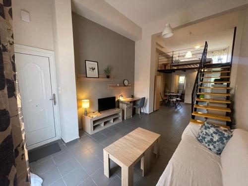 Lysiou3 - carbon neutral hotel in Megara
