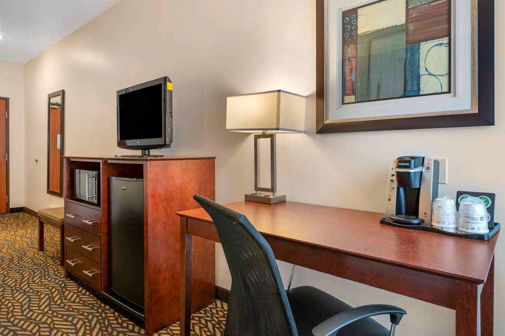 Best Western Plus Covered Bridge Inn - photo 15