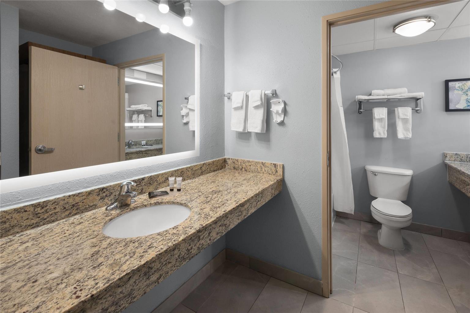 AmericInn by Wyndham Douglas Saugatuck - photo 27