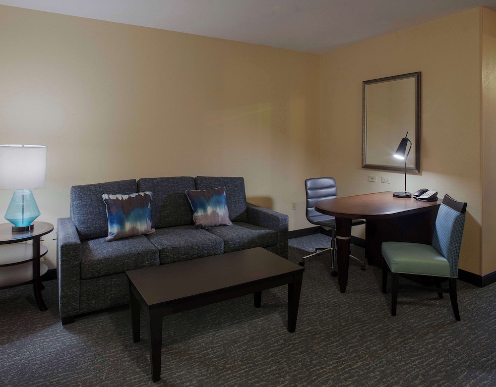 DoubleTree Suites by Hilton Bentonville - photo 19