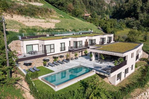 Castanea Appartements — 4-Star Luxury Hotel in Caines, Italy