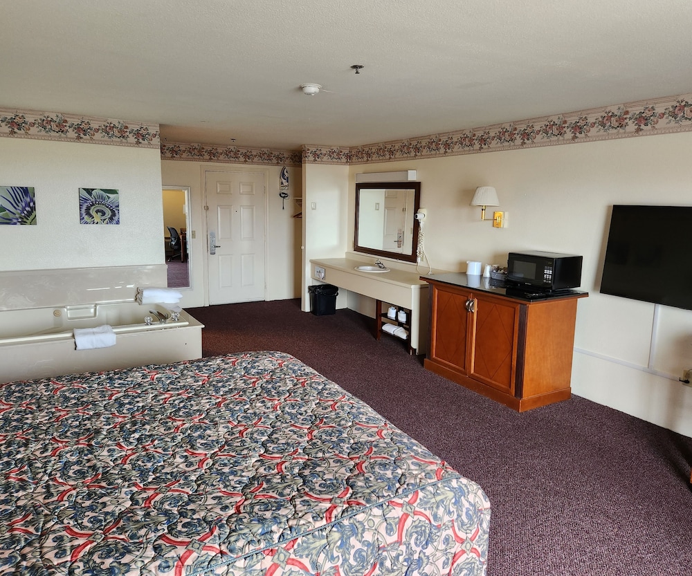 Bayview Inn - photo 28