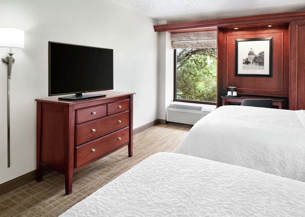 Hampton Inn Austin North @ I 35 & Hwy 183 - photo 7