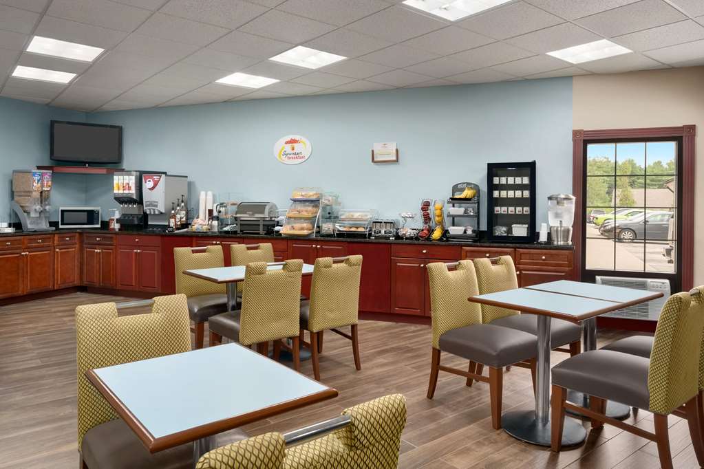Super 8 by Wyndham West Greenwich Providence - photo 8