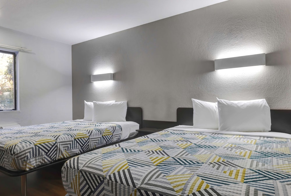Motel6 Little Rock AR South - photo 14