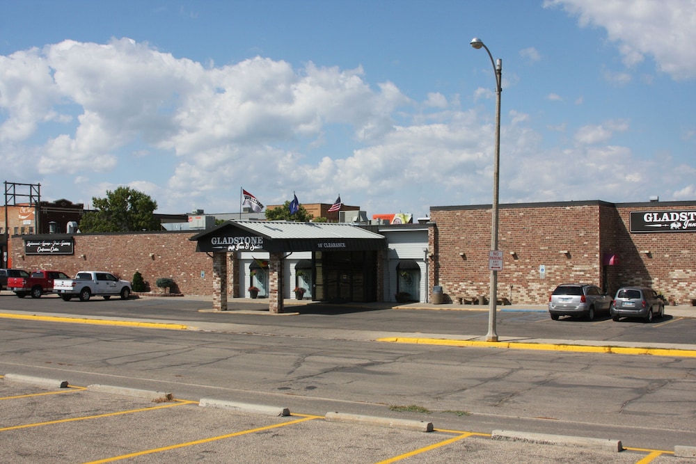 Gladstone Inn & Suites - photo 24