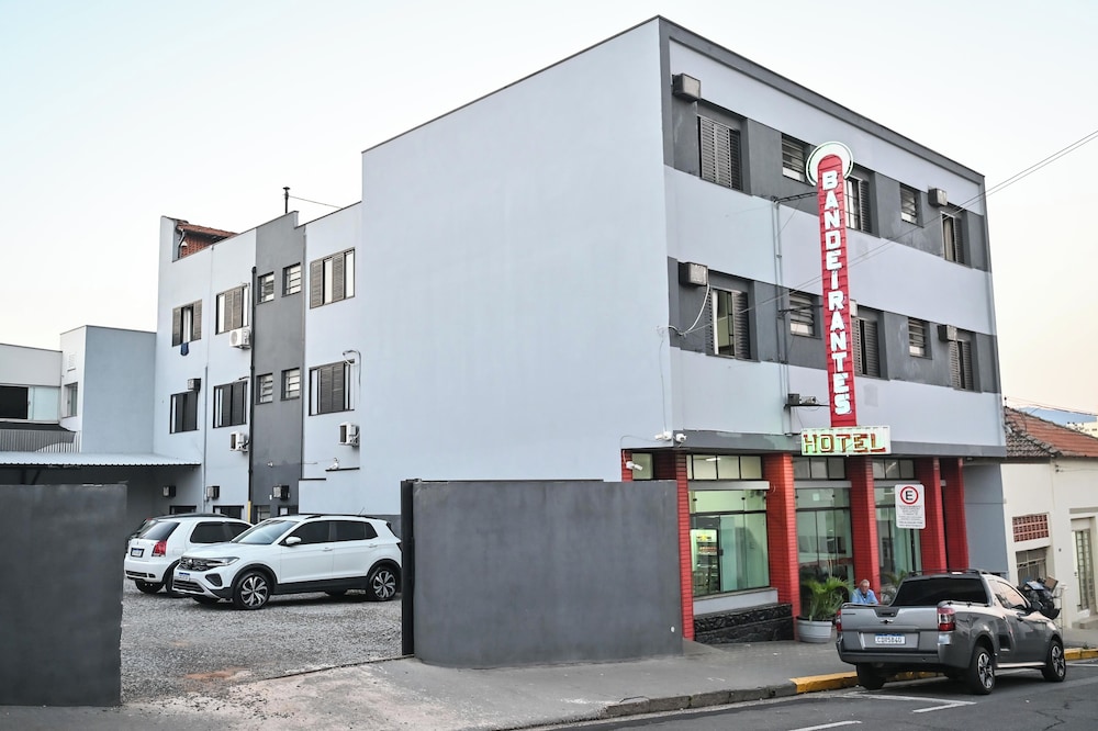 Hotel Bandeirantes de SJBV — hotel in Sao Joao Da Boa Vista
