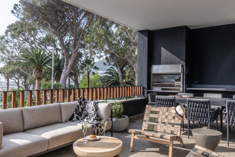 Incredible Camps Bay Escape w Pool Solange Villa