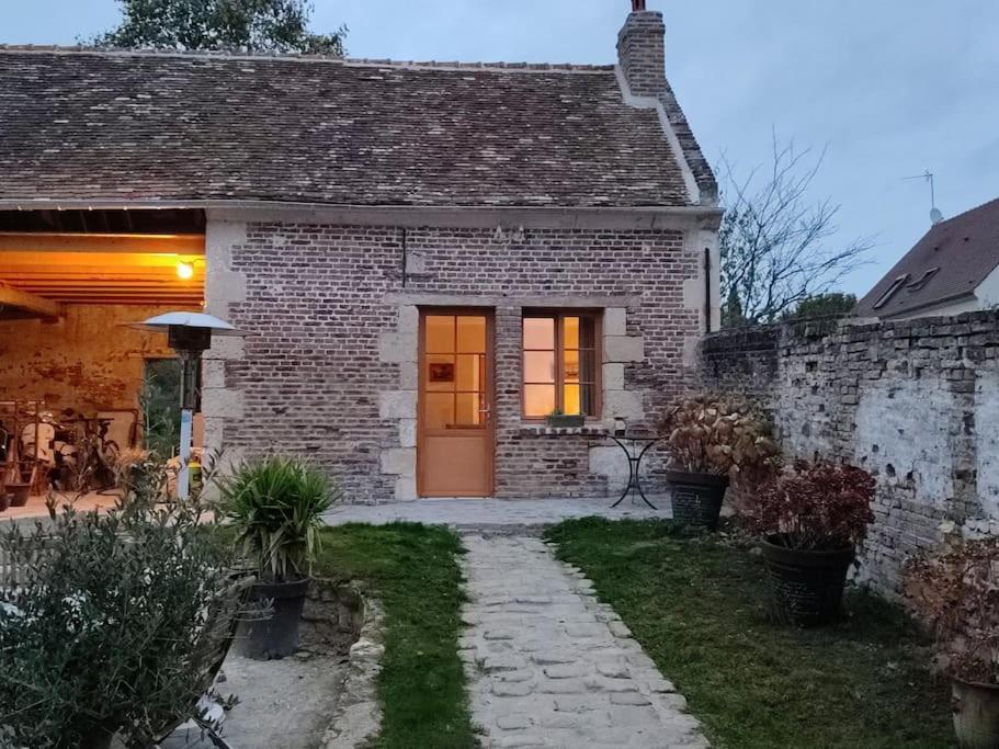 Studio du Mont Des Ormes — 4-Star Luxury Hotel in Verberie, France