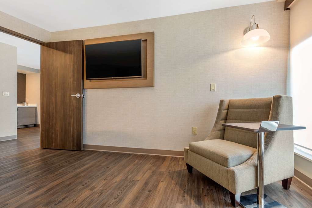Cambria Hotel Milwaukee Downtown - photo 29