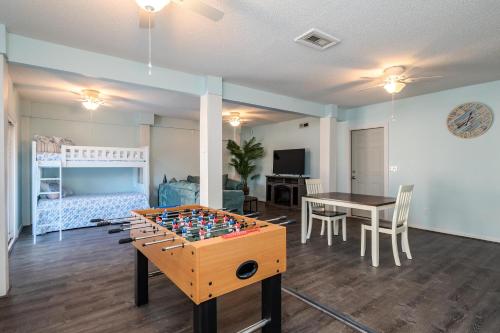 La Isla Bonita by Oak Island Accommodations - photo 10