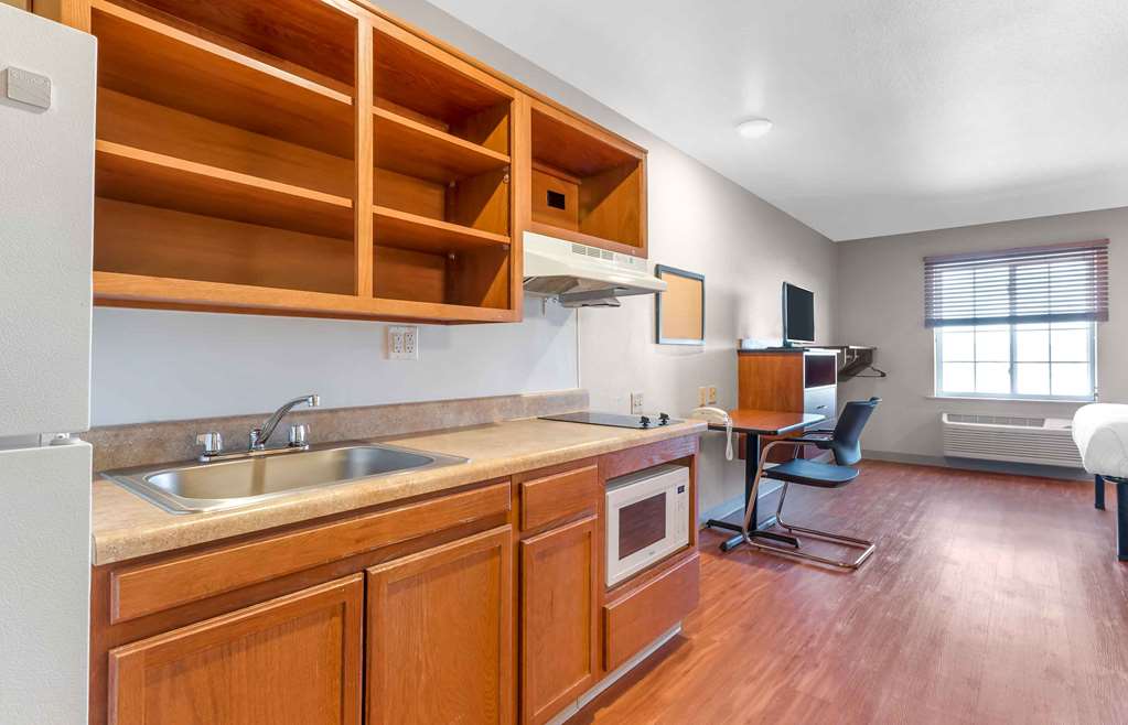 Extended Stay America Select Suites Colorado Springs - photo 18