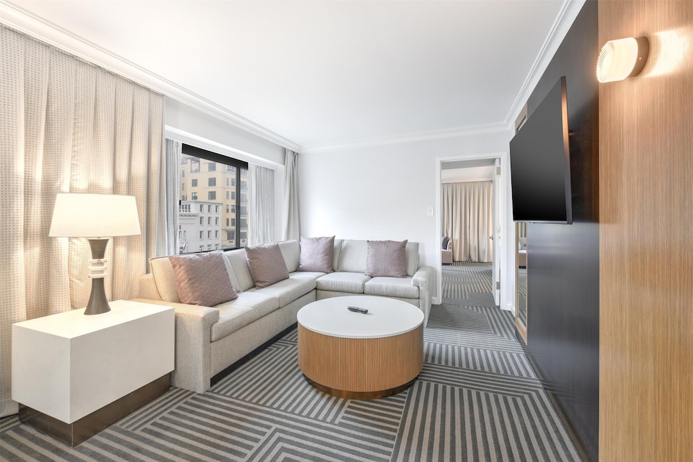 Capital Hilton - photo 61