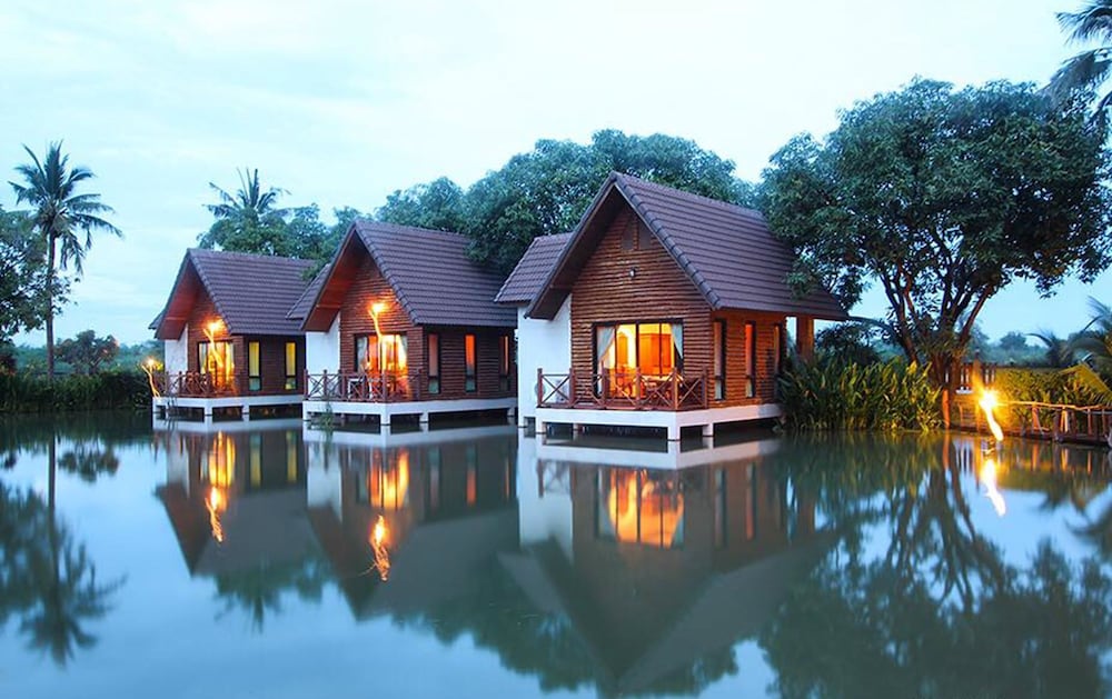 Saplaisuan Resort in U Thong, Thailand