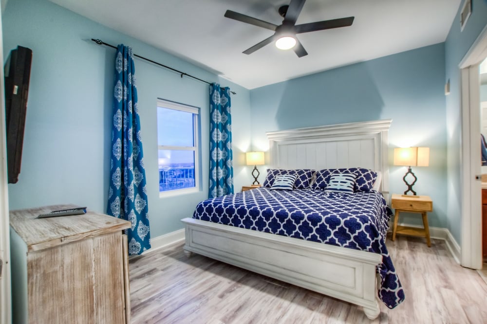 Laketown Wharf Resort by Aneliya's Rentals - photo 152