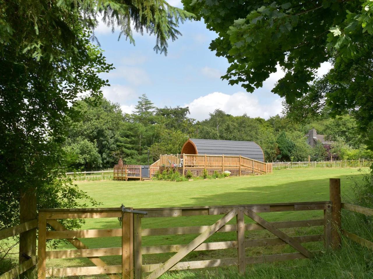 Pentland Pod Cottage — 4-Star Luxury Hotel in Penicuik, United Kingdom