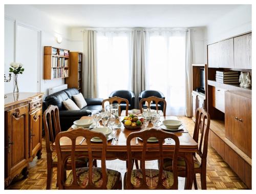 Classic Retro Vibe 15 Min From Paris — hotel in Choisy-Le-Roi