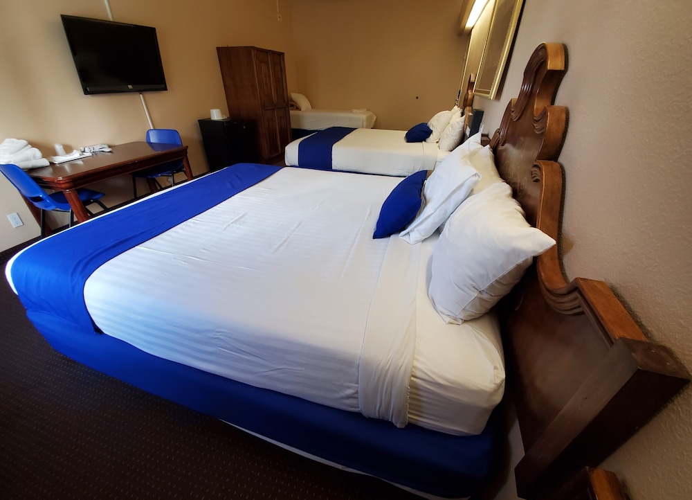 Colony Inn - photo 19