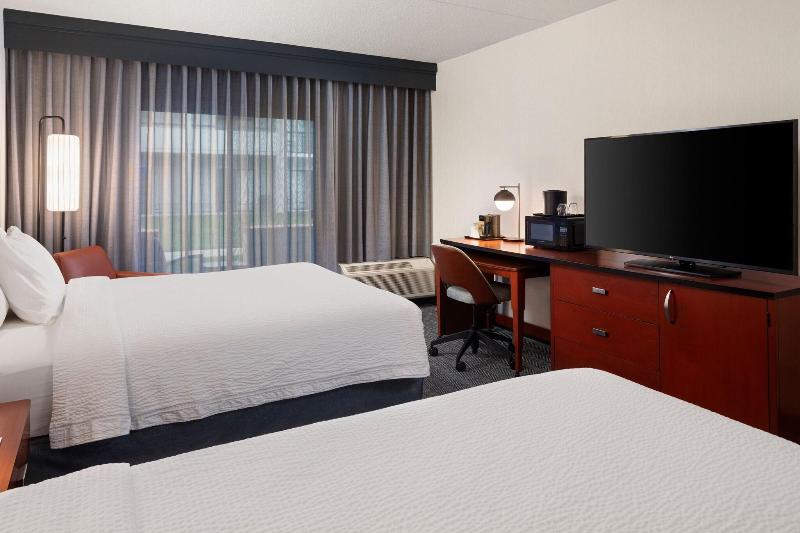 Courtyard Chicago Waukegan Gurnee - photo 108