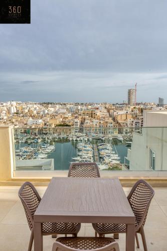 Stunning 2BR penthouse with beautiful harbour view BY 360 Estates — 4-Star Luxury Hotel in Pieta, Malta