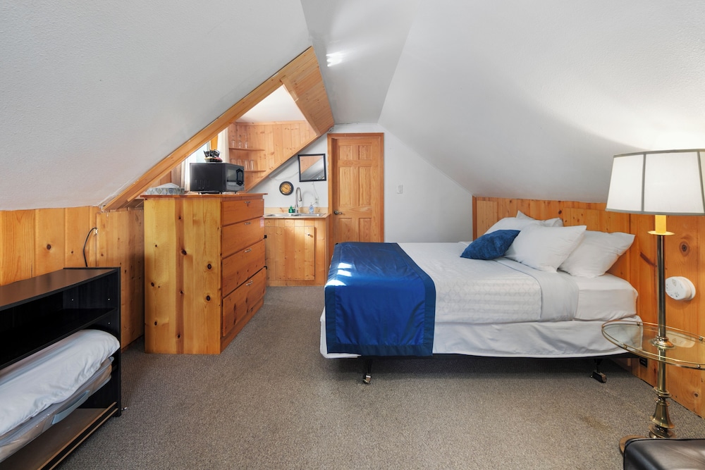 Robinhood Village Resort - photo 21