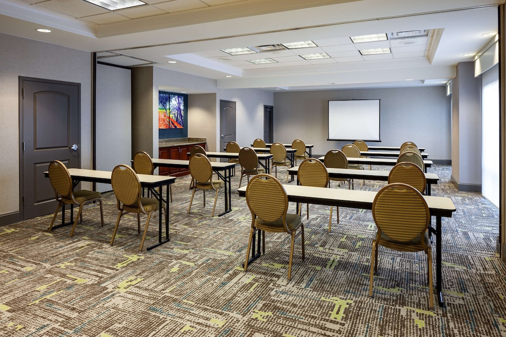 Hampton Inn & Suites Mobile I 65@ Airport Blvd - photo 43
