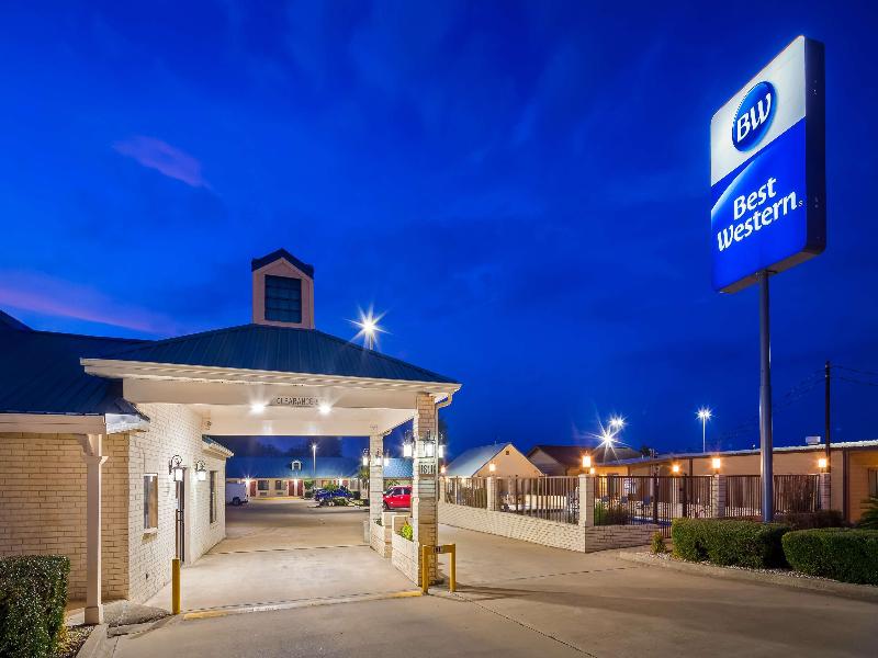 Best Western Regency Inn & Suites — hotel in Gonzales