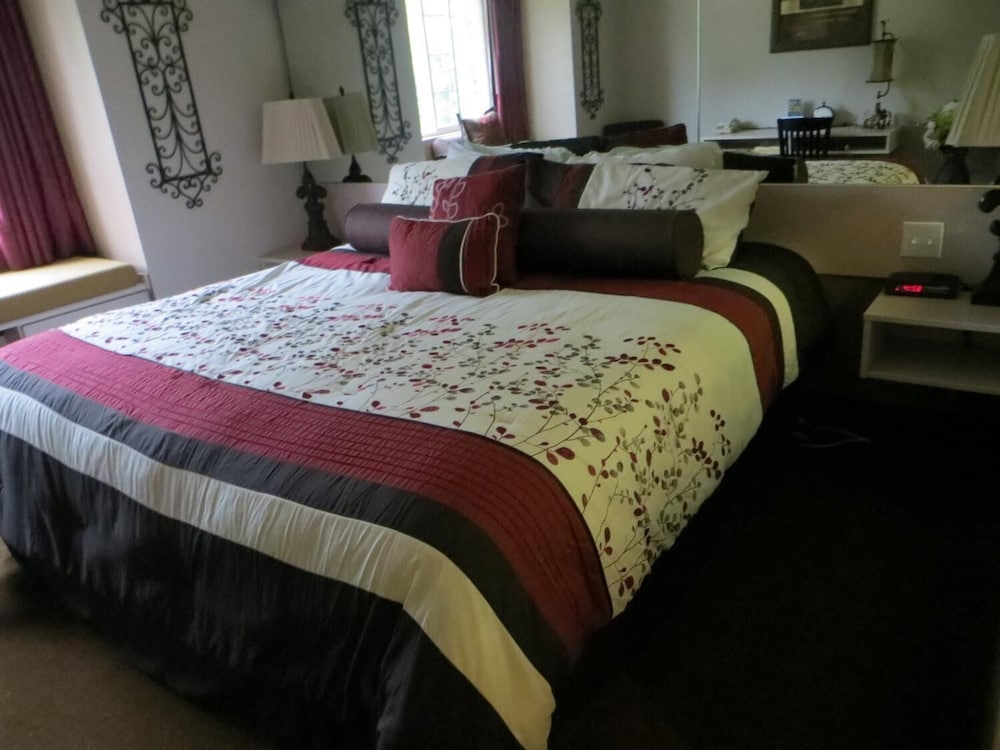 Patti's Inn & Suites - photo 14