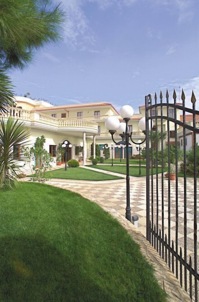 Hotel Parco Serrone - carbon neutral hotel in Corato