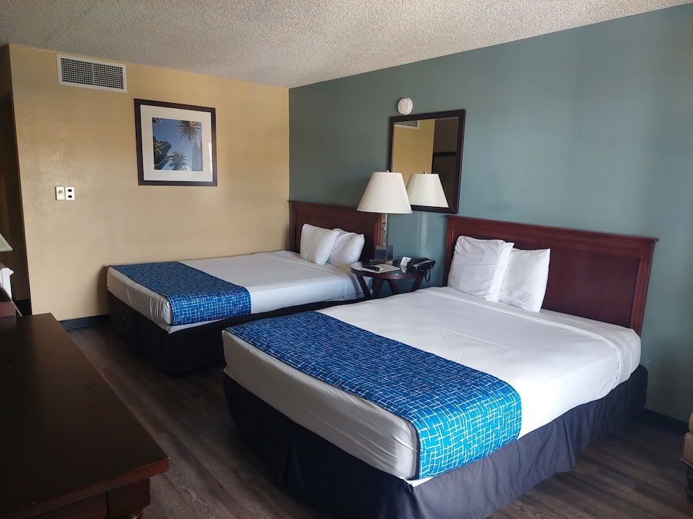 Travelodge by Wyndham Grand Junction - photo 9