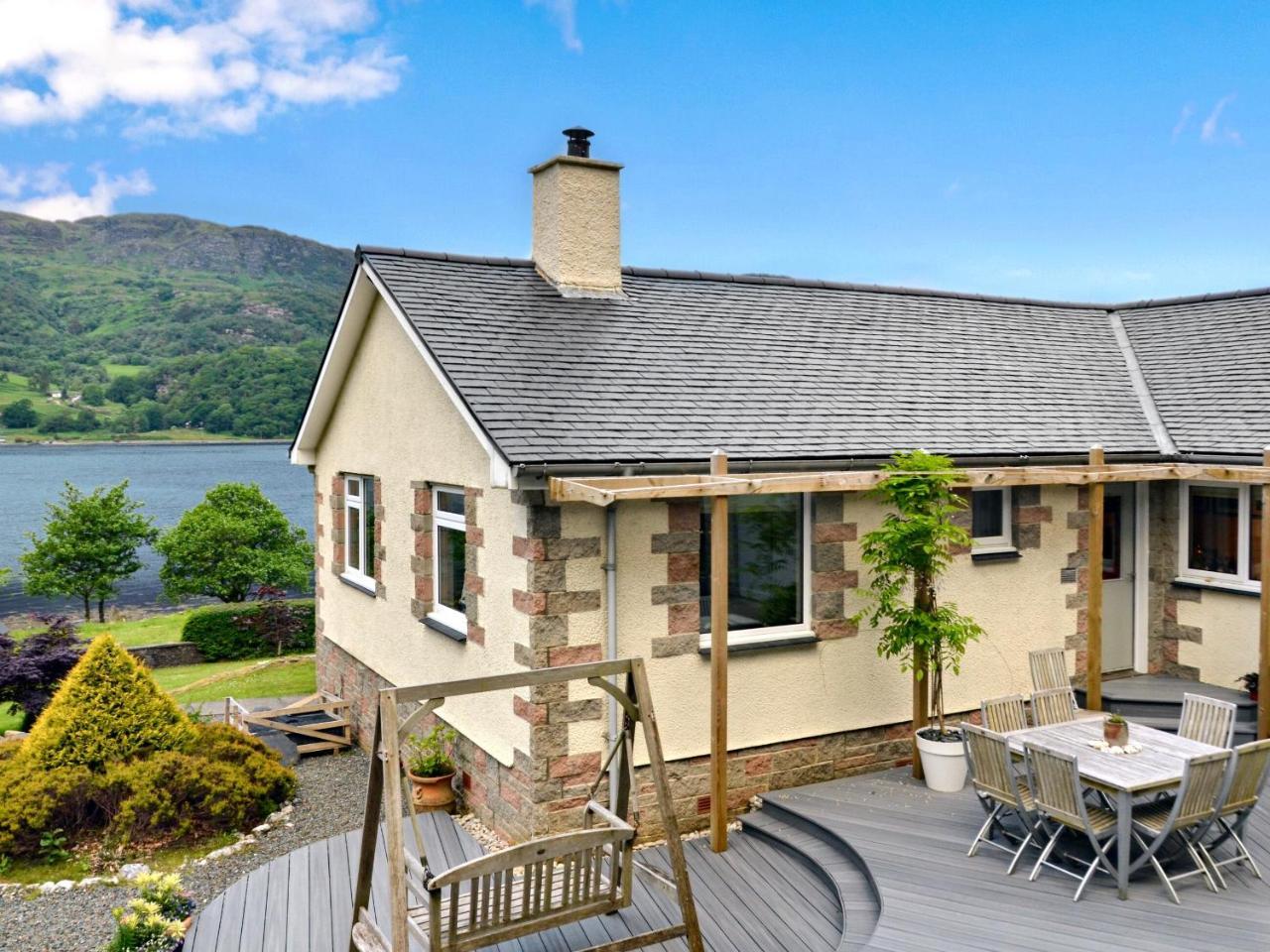 Tigh Na Creige — 4-Star Luxury Hotel in Skelmorlie, United Kingdom
