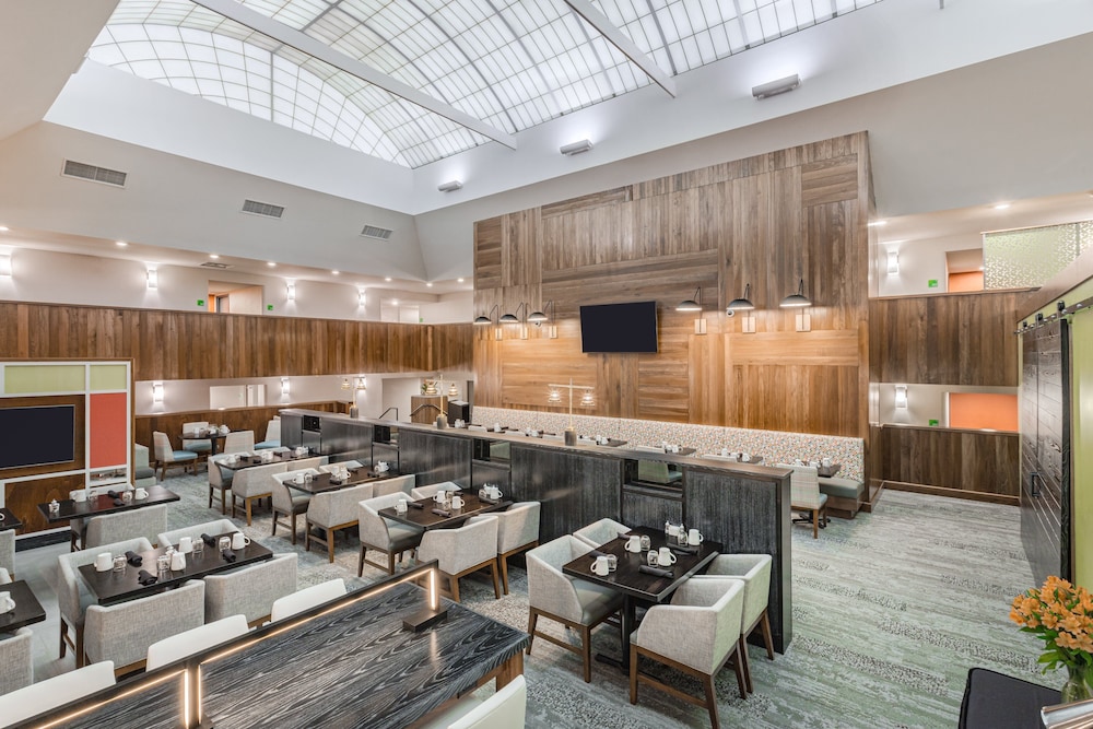 Holiday Inn Columbus by IHG - photo 25