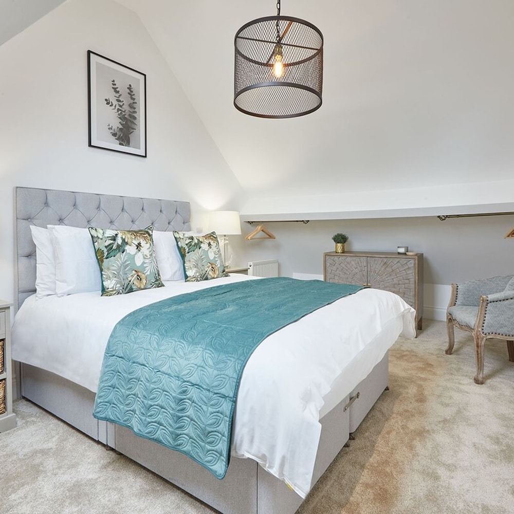 Dunsley Chapel at Sandsend - last minute hotel in Whitby