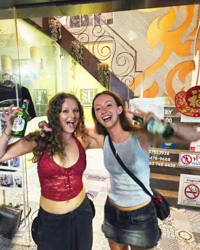 SU SU khaosan hostels