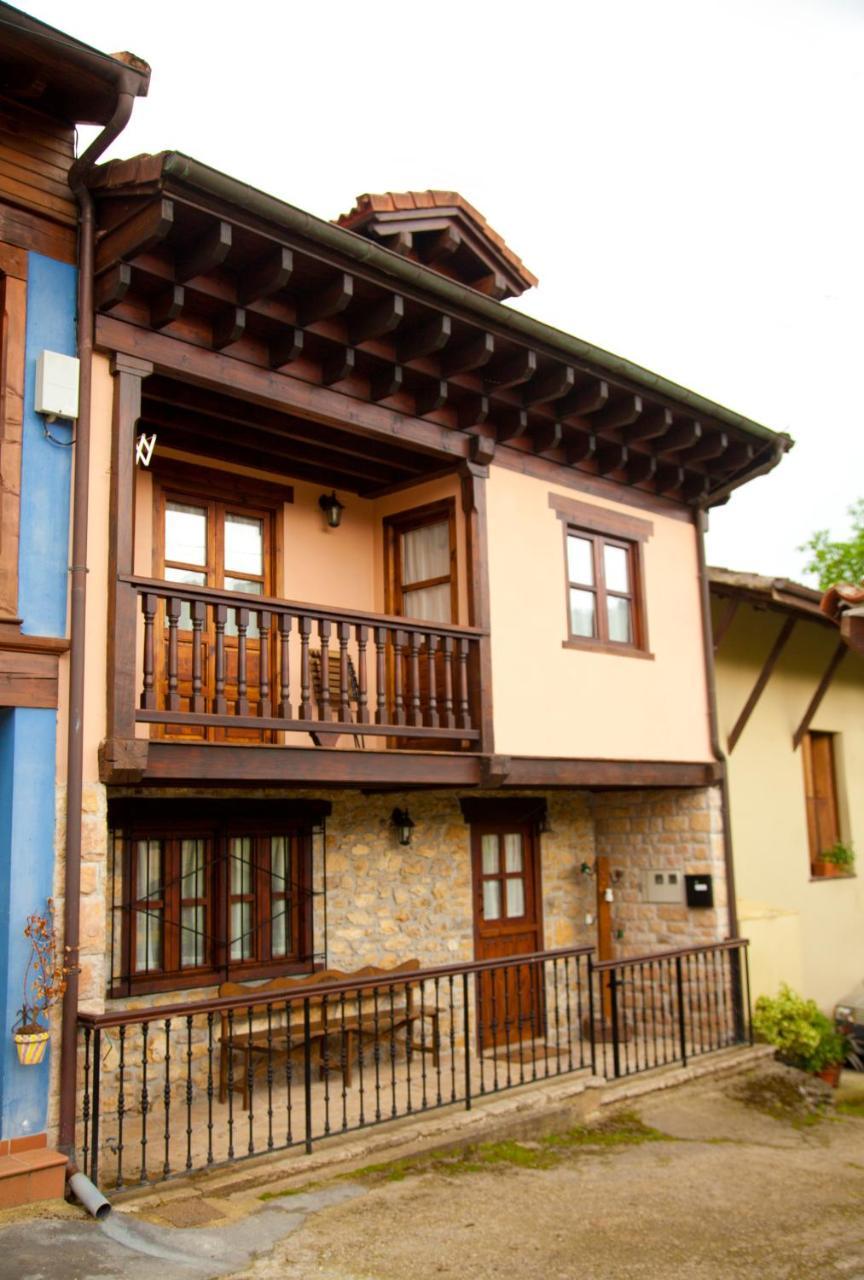 El Balcon Del Horreo — Pilona